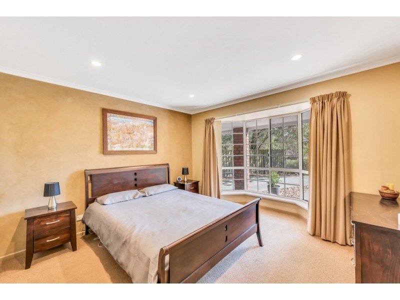 12 Aish Court, Woodcroft SA 5162