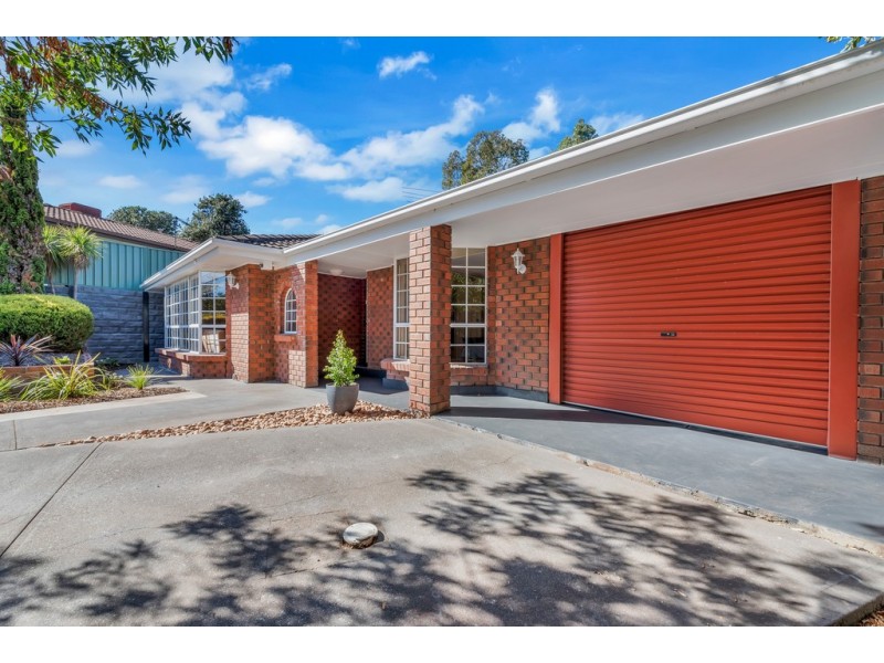 12 Aish Court, Woodcroft SA 5162