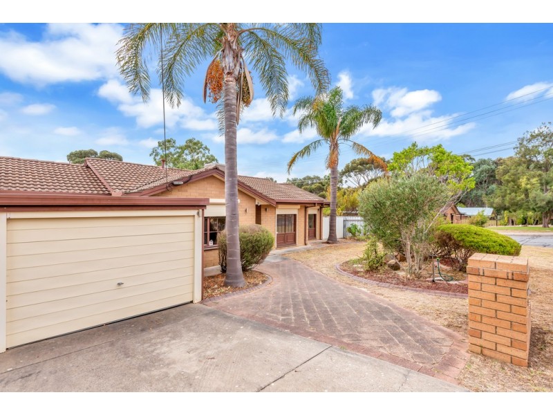 9 Barrdickson Crescent, Happy Valley SA 5159