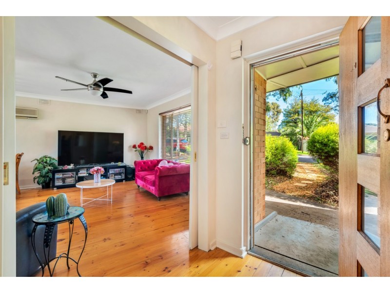27 Paterson Drive, Hackham SA 5163
