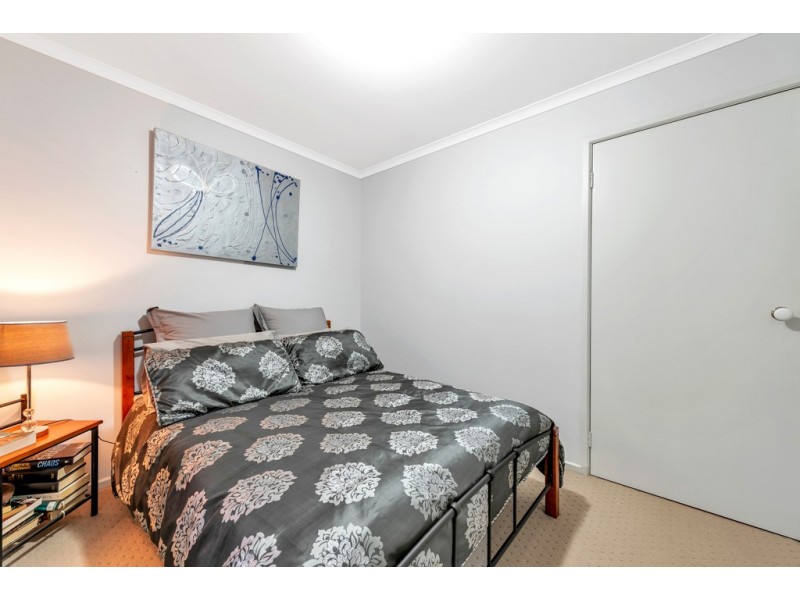 8 Fishcombe Court, Moana SA 5169