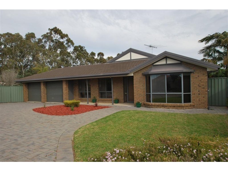 4 Lakeview Close, Woodcroft SA 5162