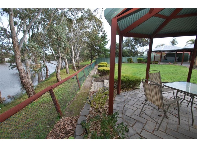 4 Lakeview Close, Woodcroft SA 5162