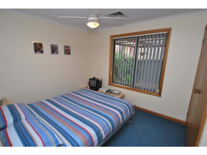 4 Lakeview Close, Woodcroft SA 5162