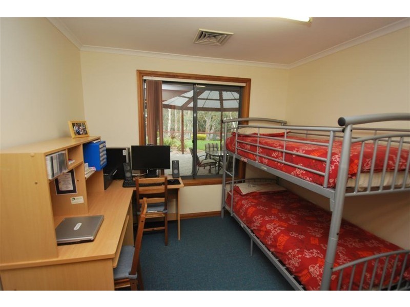 4 Lakeview Close, Woodcroft SA 5162