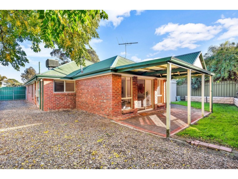 4 Esther Drive, Woodcroft SA 5162