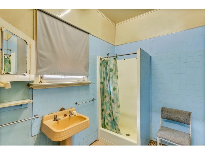 11 Seymour Terrace, Ascot Park SA 5043