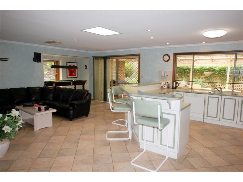41 Alison Drive, Happy Valley SA 5159