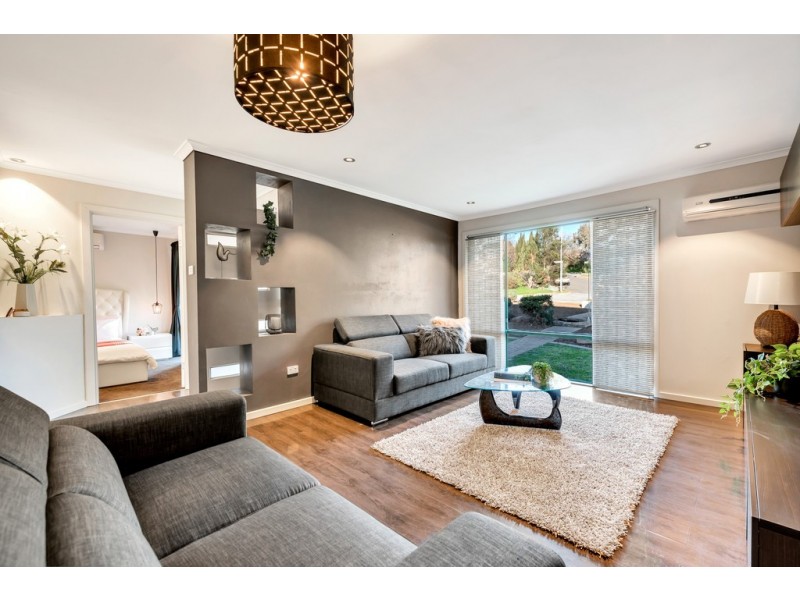 16 Manoora Drive, Hallett Cove SA 5158