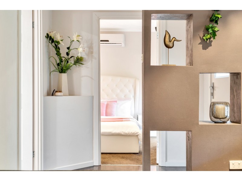 16 Manoora Drive, Hallett Cove SA 5158