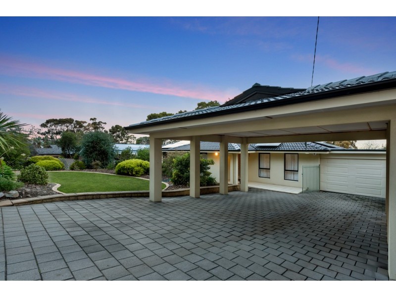 94 Black Road, Flagstaff Hill SA 5159