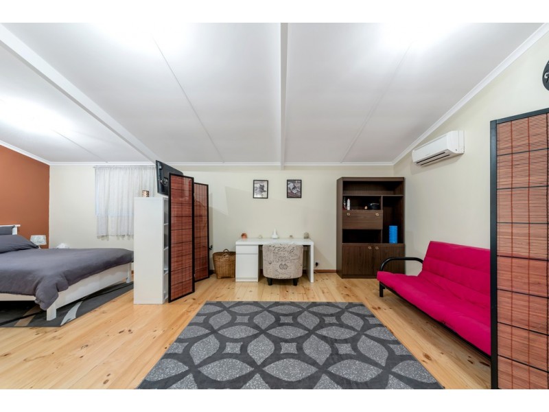 94 Black Road, Flagstaff Hill SA 5159