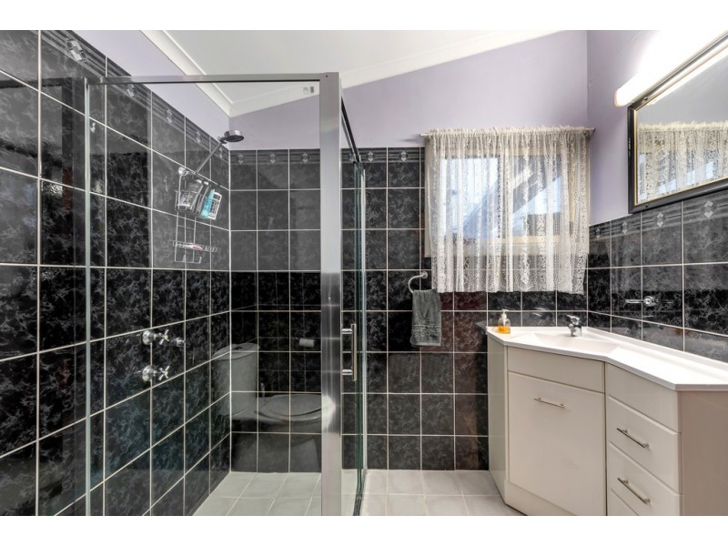 94 Black Road, Flagstaff Hill SA 5159