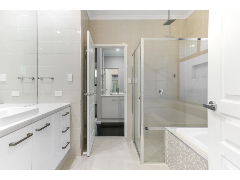 14 Bondi Drive, Seaford Rise SA 5169