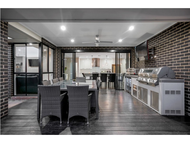 14 Bondi Drive, Seaford Rise SA 5169