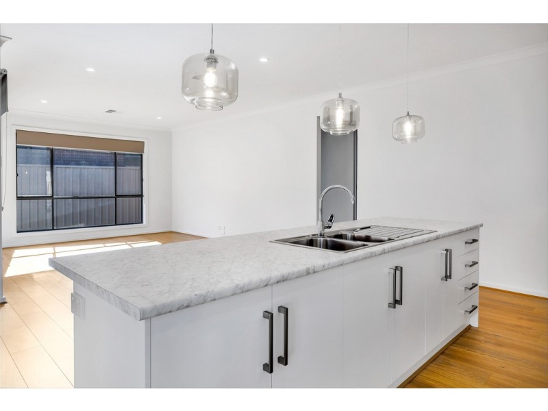 15 Trott Grove, Oaklands Park SA 5046