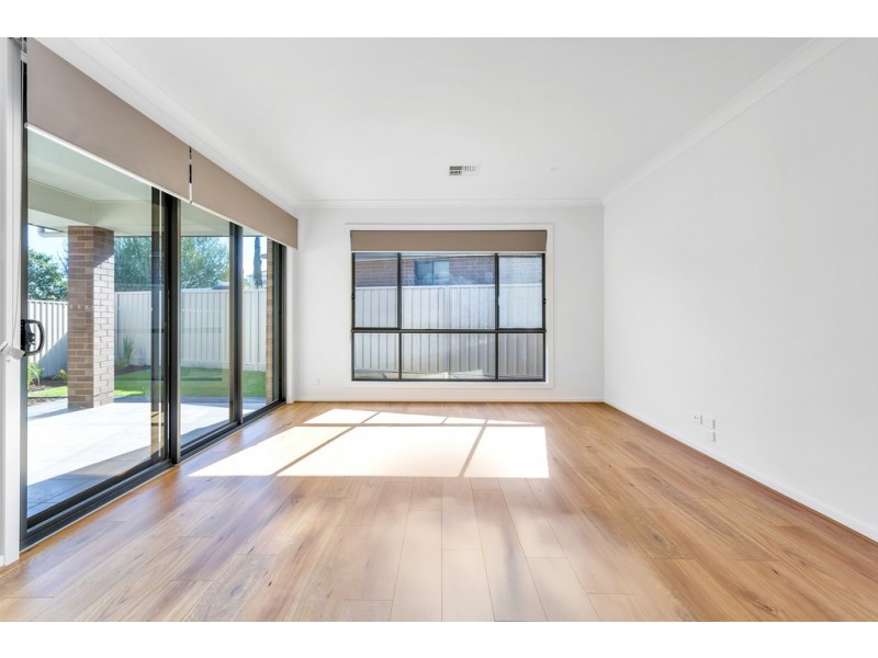 15 Trott Grove, Oaklands Park SA 5046