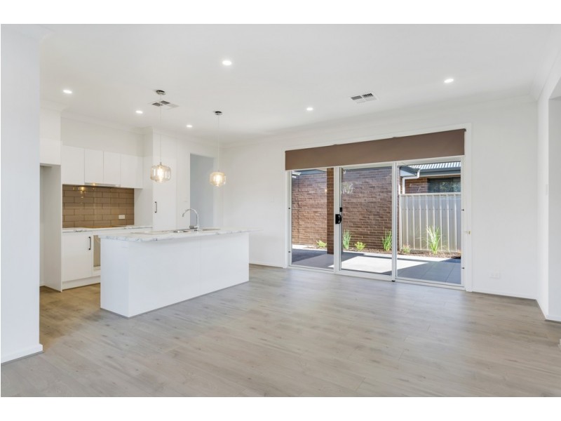 15a Trott Grove, Oaklands Park SA 5046