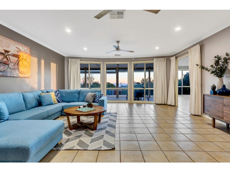 54 Second Avenue, Moana SA 5169