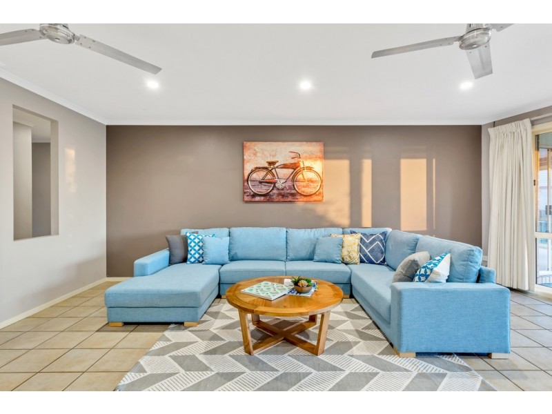 54 Second Avenue, Moana SA 5169