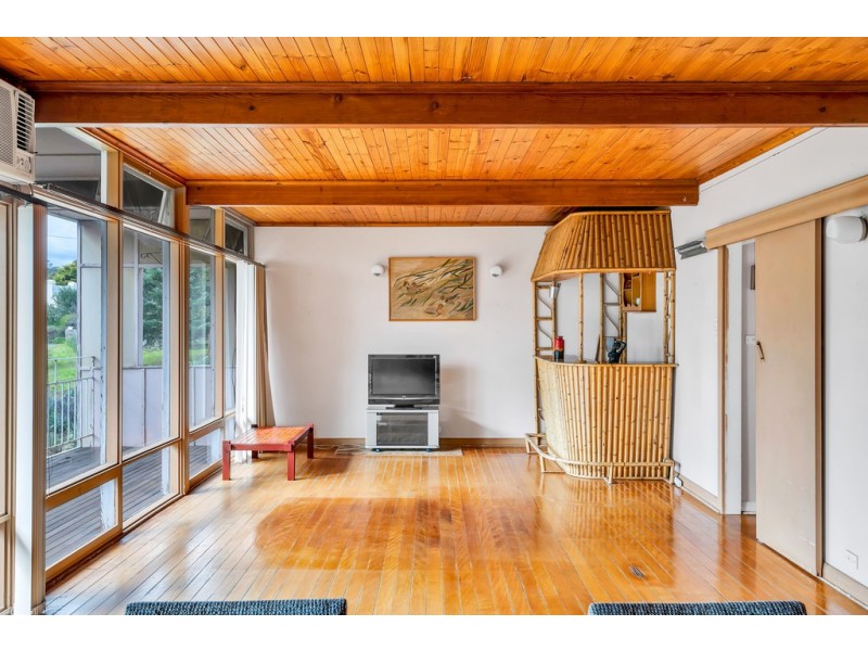 62 Hillcrest Drive, Eden Hills SA 5050