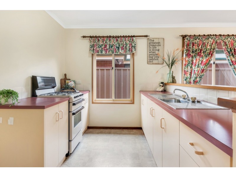 6 Oak Street, Seaford SA 5169