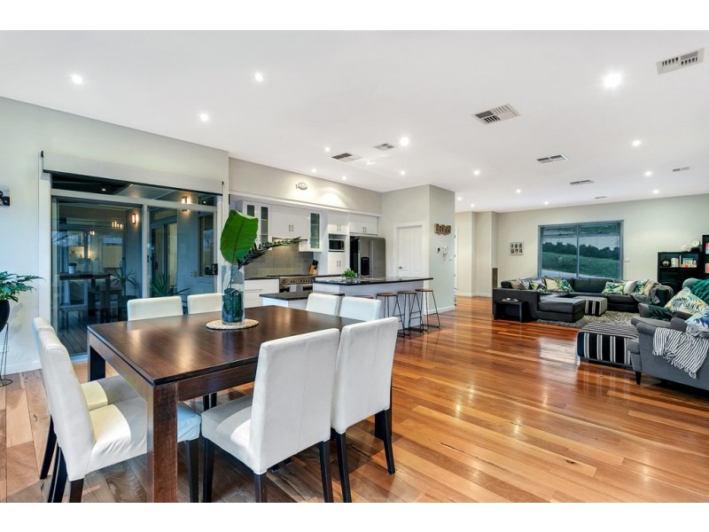 16 Scenic Court, Chandlers Hill SA 5159