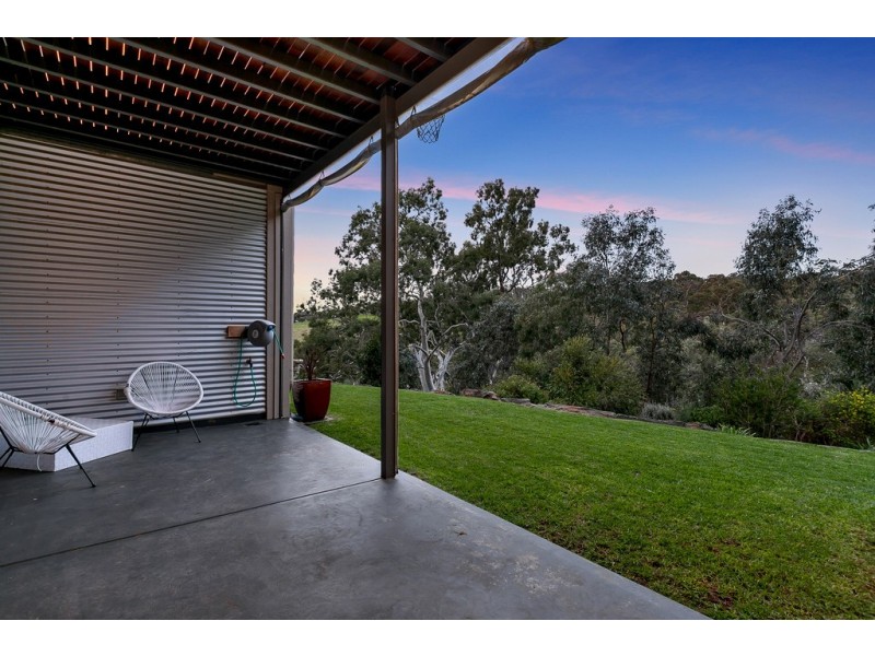 16 Scenic Court, Chandlers Hill SA 5159