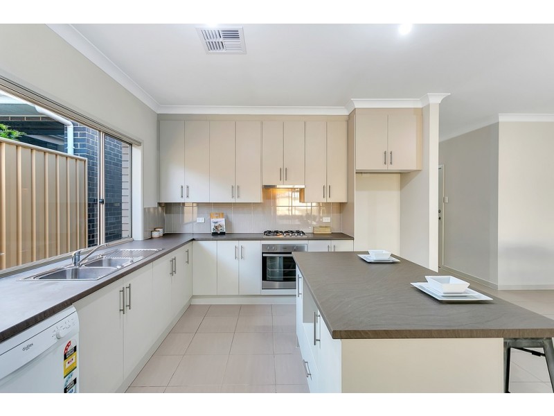 10 Cordage Court, Seaford Meadows SA 5169