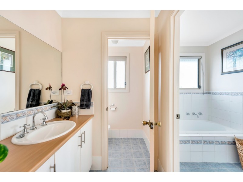 1 Corbyn Court, Moana SA 5169