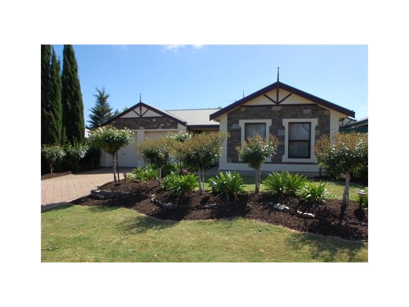 4 Mildara Close, Woodcroft SA 5162
