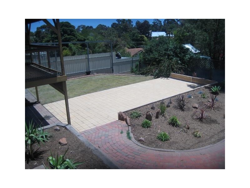 21 Glenloth Dr, Happy Valley SA 5159