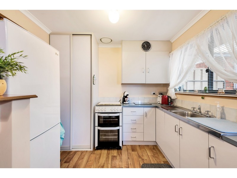 18 Smugglers Drive, Seaford Rise SA 5169
