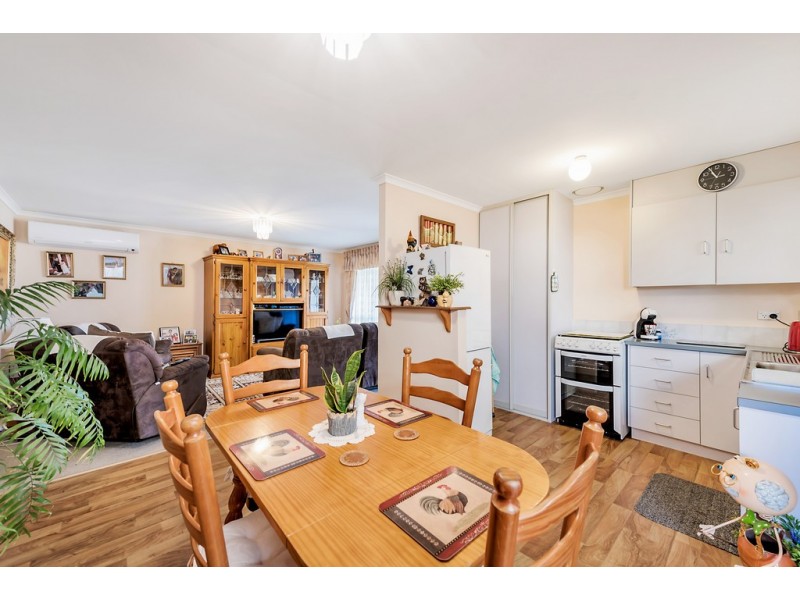 18 Smugglers Drive, Seaford Rise SA 5169