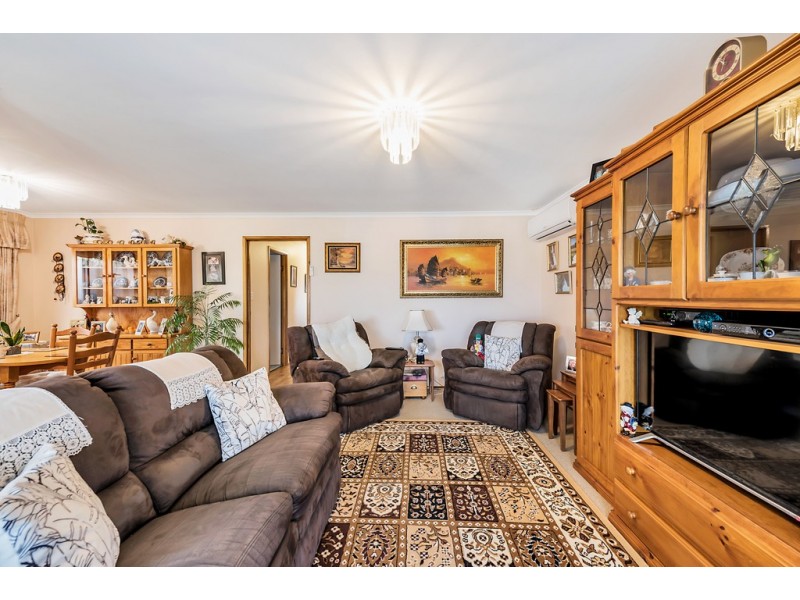 18 Smugglers Drive, Seaford Rise SA 5169