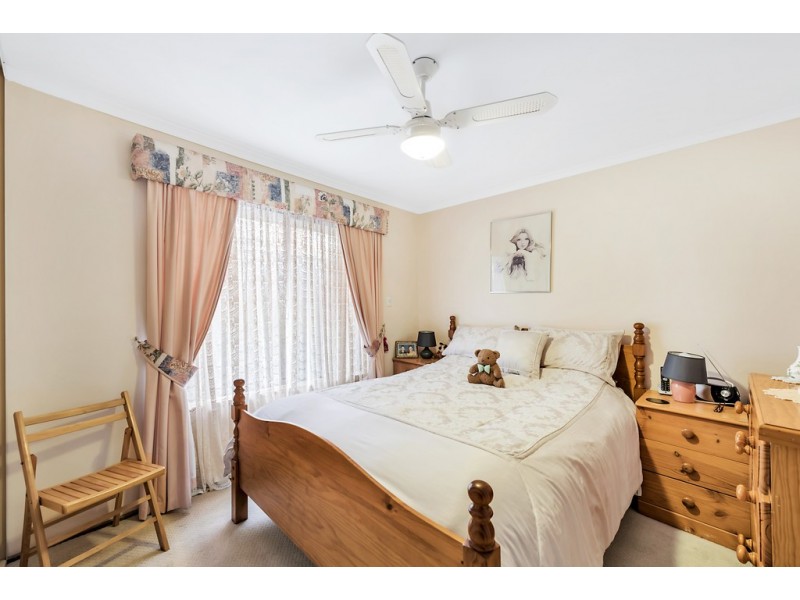 18 Smugglers Drive, Seaford Rise SA 5169