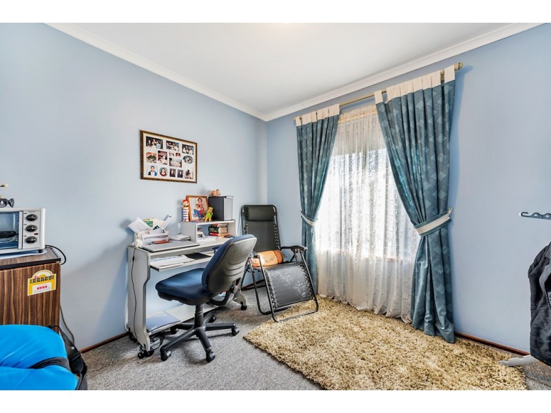18 Smugglers Drive, Seaford Rise SA 5169