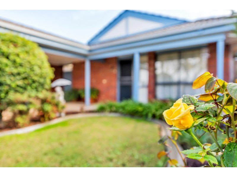 18 Smugglers Drive, Seaford Rise SA 5169
