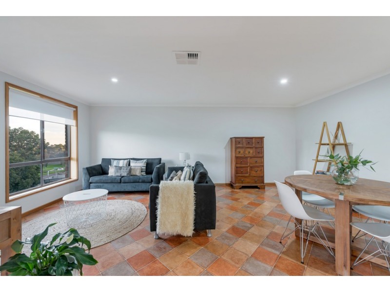 29 Magnolia Avenue, Happy Valley SA 5159