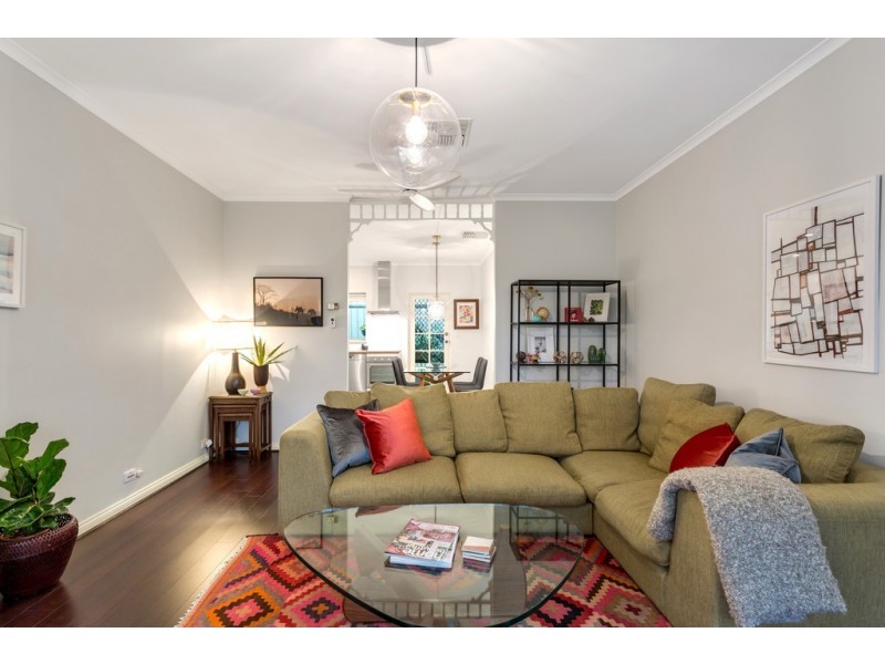 8/11 Thomas Drive, Happy Valley SA 5159