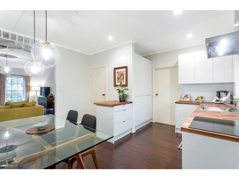 8/11 Thomas Drive, Happy Valley SA 5159