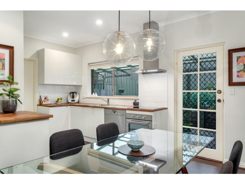 8/11 Thomas Drive, Happy Valley SA 5159