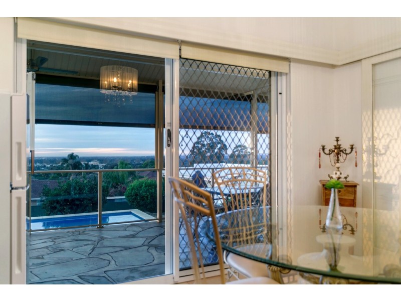 10 Grand View Drive, Seacombe Heights SA 5047