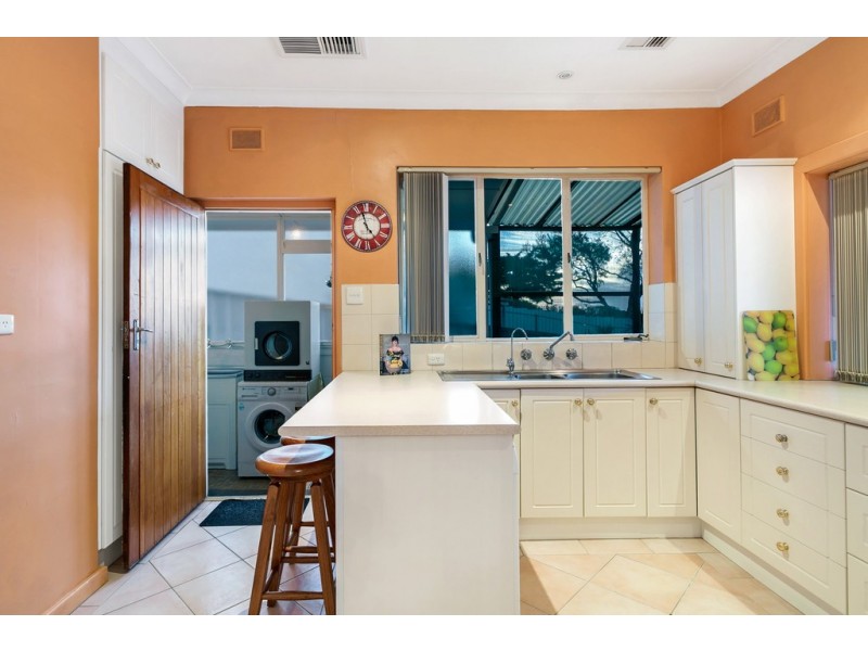 10 Grand View Drive, Seacombe Heights SA 5047