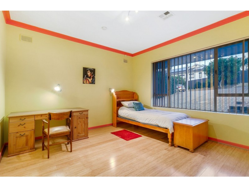 10 Grand View Drive, Seacombe Heights SA 5047