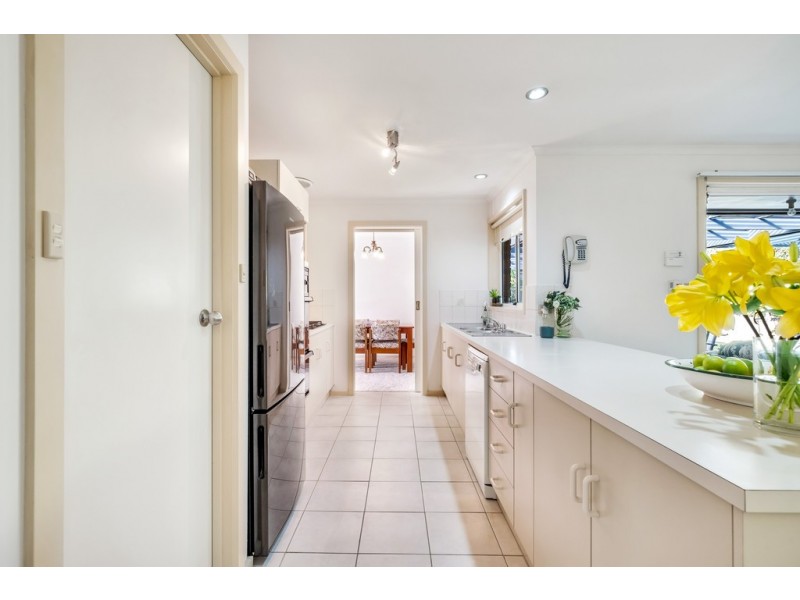 5 Anita Court, Woodcroft SA 5162