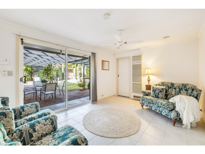 5 Anita Court, Woodcroft SA 5162