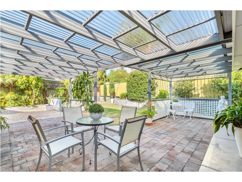 5 Anita Court, Woodcroft SA 5162