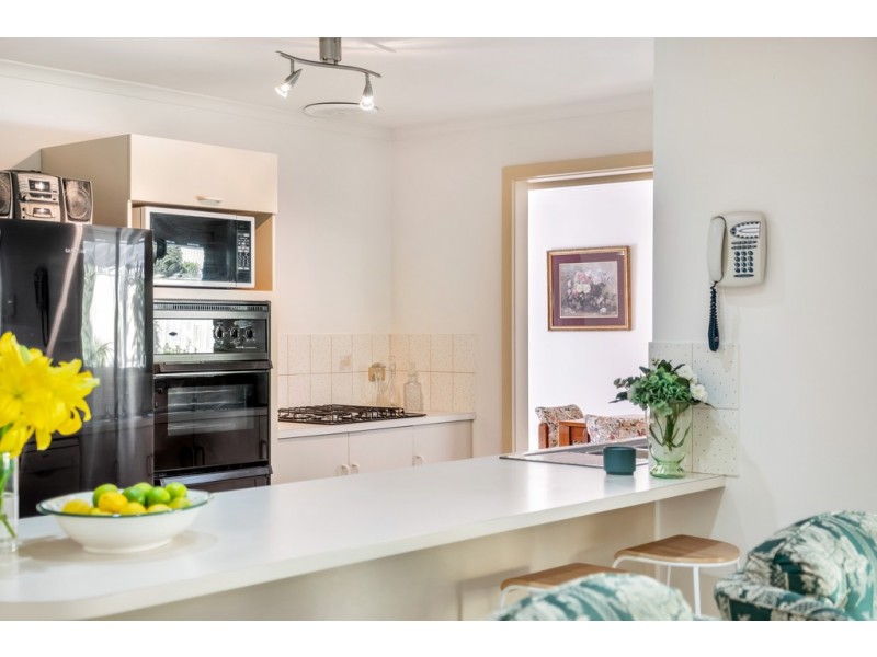 5 Anita Court, Woodcroft SA 5162