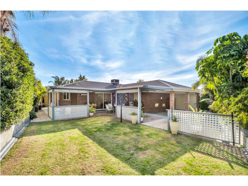 5 Anita Court, Woodcroft SA 5162